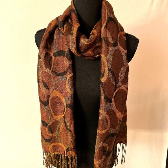 Geometric Scarf - Picture 2 of 3